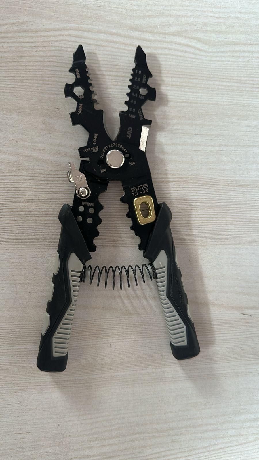 25 in 1 wire cutter m2wvuk-pc