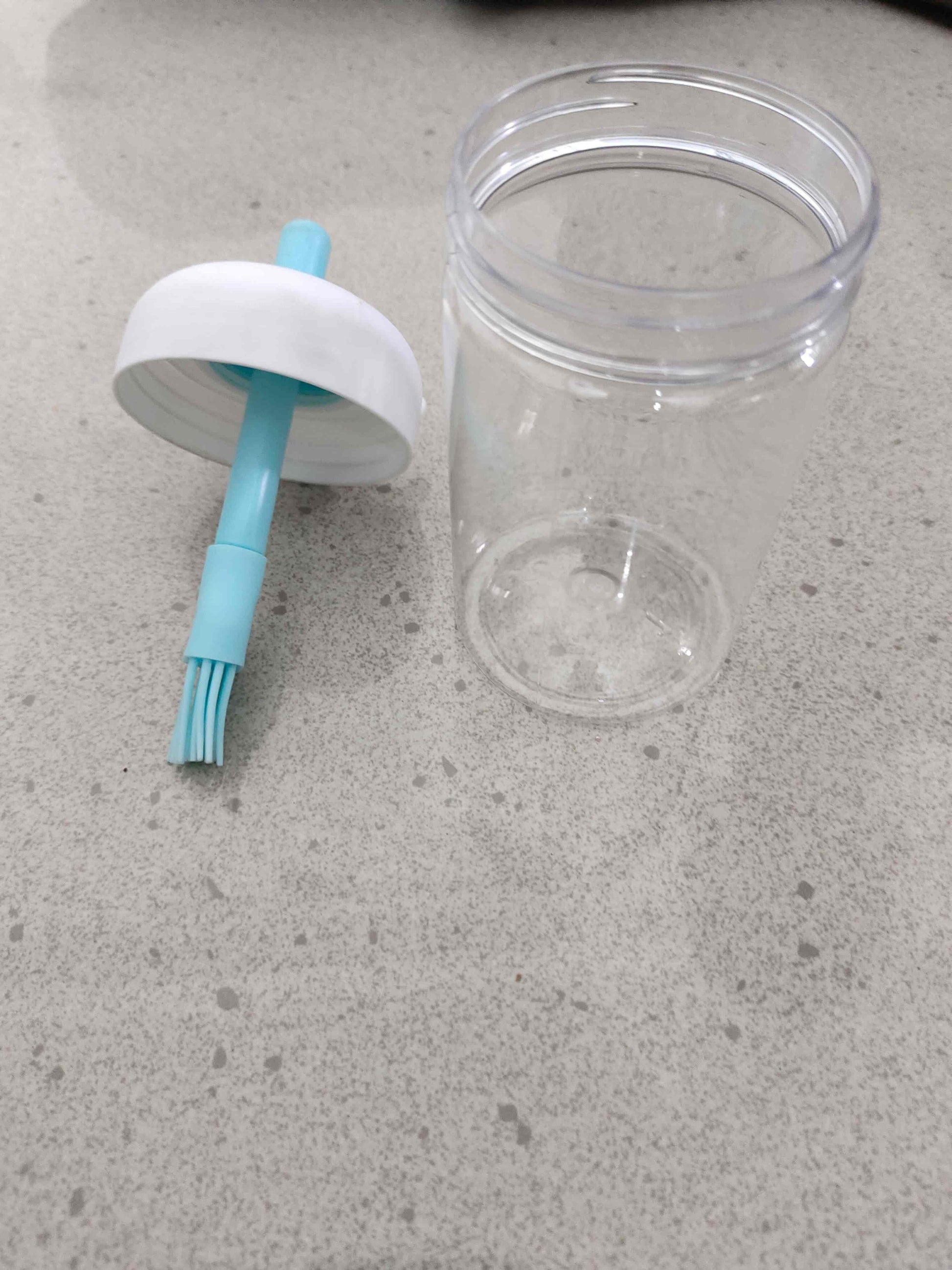Plastic 2 In 1 Oil Dispenser 250 ml m2wvuk-pc